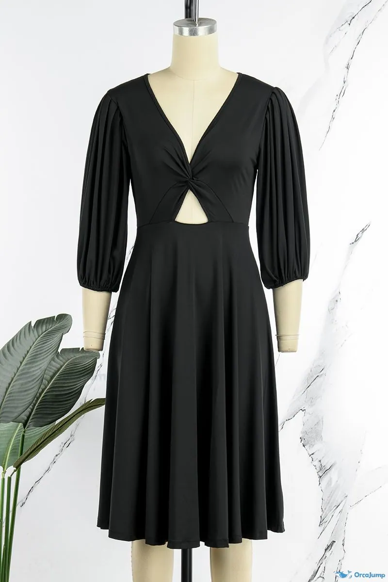 Thumbnail: Sexy V-neck Intricate Hollowed-out Design Dress