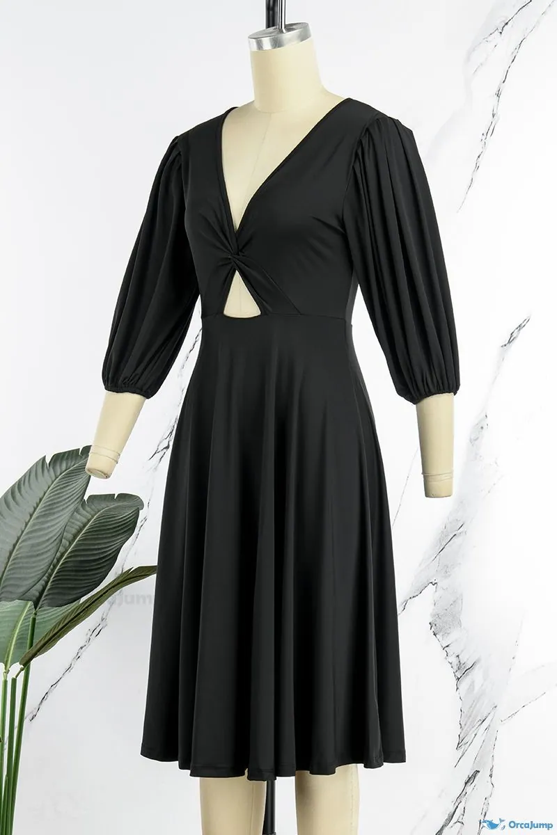 Thumbnail: Sexy V-neck Intricate Hollowed-out Design Dress